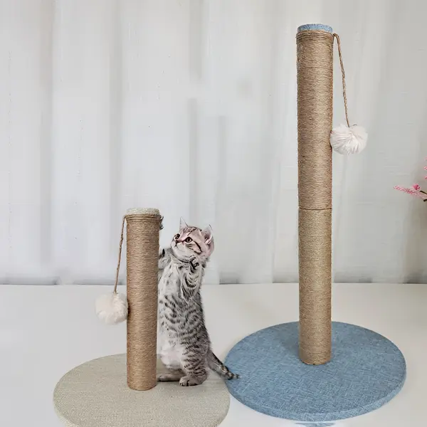 Griffoir tour sisal naturel avec jouet suspendu, base stable lin coloré pour chats