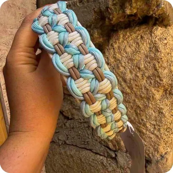 Collier « Neika » – Collection pastel – 37 à 43 cm